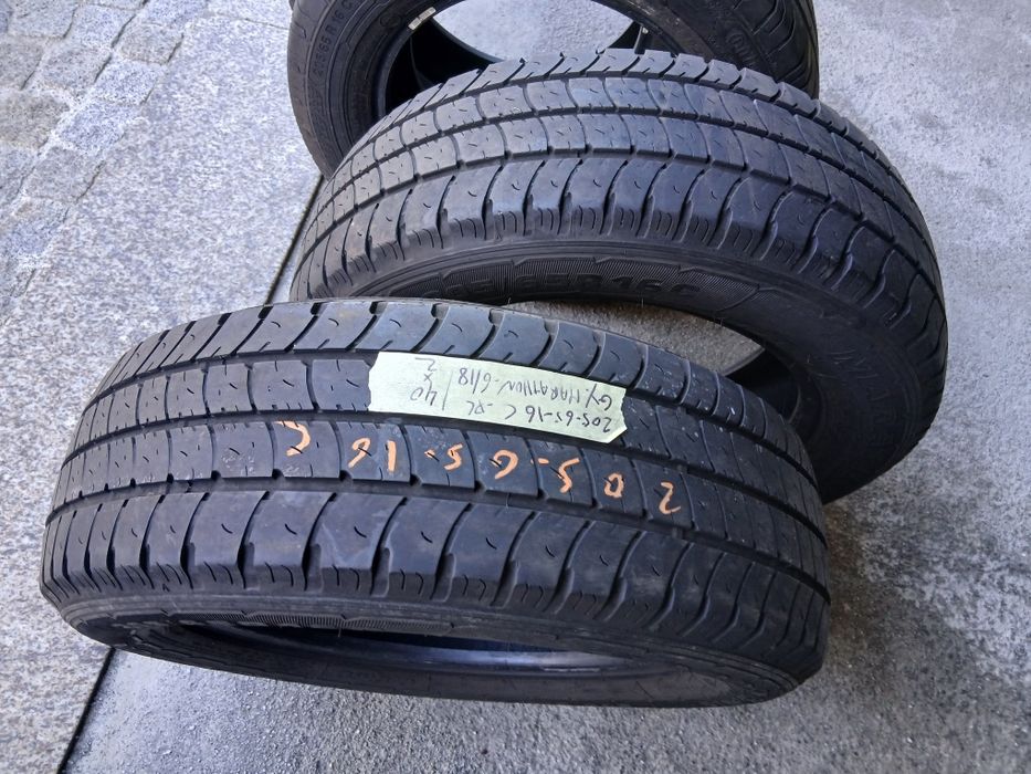 2 Pneus 205/65R16 C Goodyear