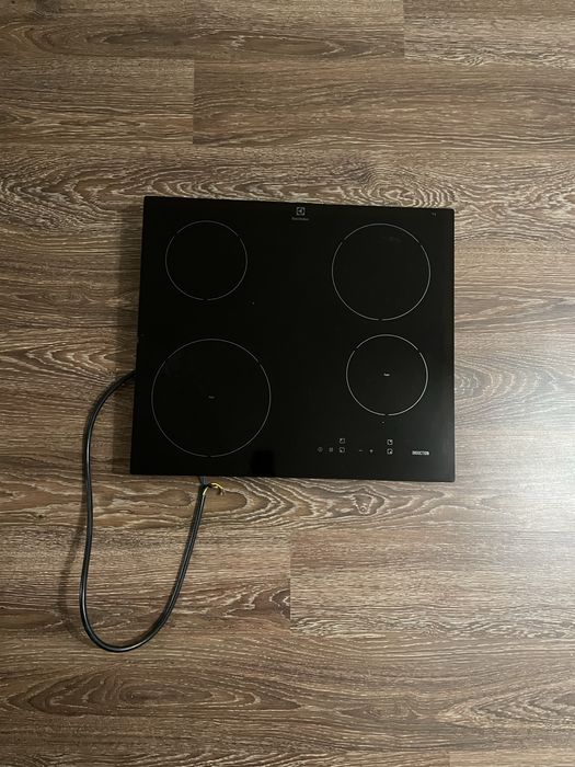 Варильна поверхня Electrolux