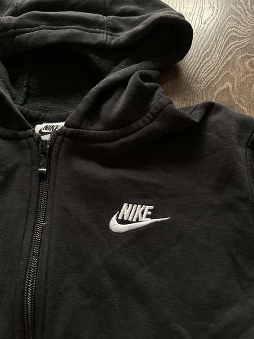 Nike bluza z kapturem z nadrukiem czarna