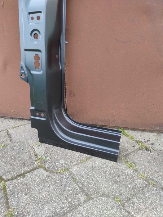 VW Passat B8 14-22 słupek A próg lewy