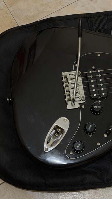 guitarra eletrica fender squier stratocaster
