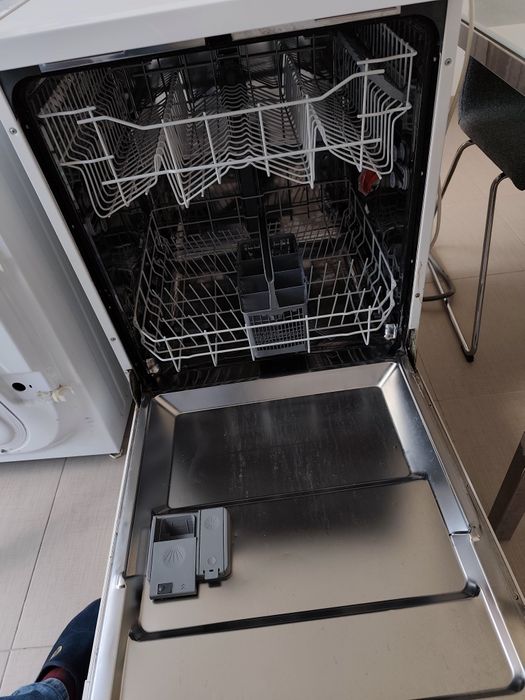 Máquina Lavar Roupa 8kg + Máquina Lavar Loiça