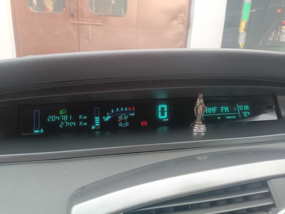 Renault SCENIC II 2,0 B+G Hand Free, hak, tempomat, grzane fotele 6 lat w rodzinie 205 000km.
