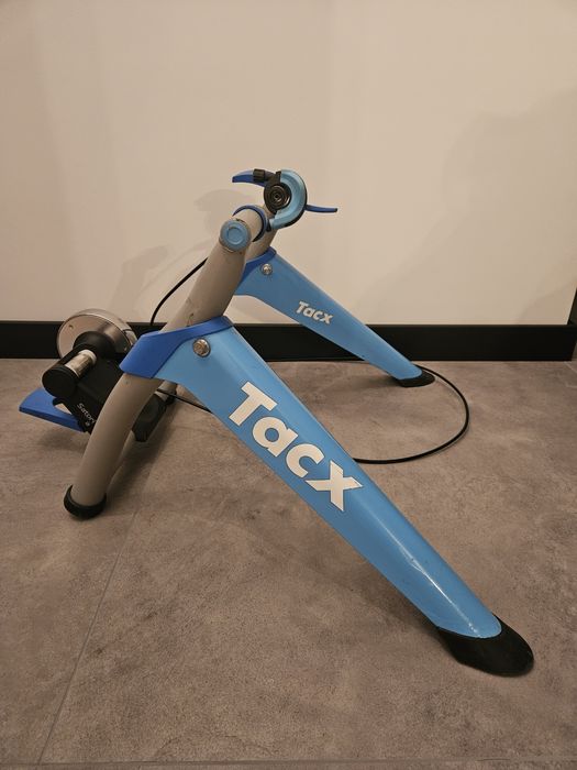 サイクルトレーナー Tacx [Satori]マット付き サイクルトレーナー Tacx [Satori]マット付き サイクル