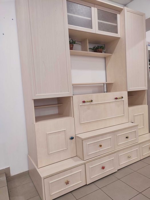 Набір меблів для дитячої кімнати