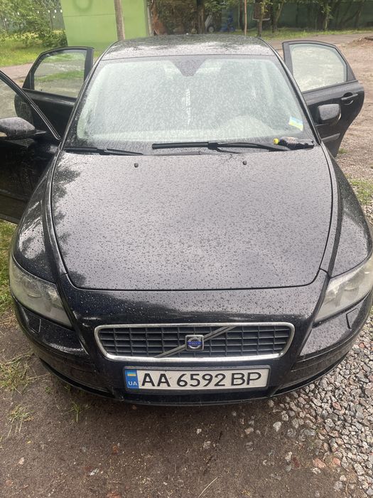 Обмін  також з доплатою цікавить!! S40 2.4 бензин Flyflex 2006 автомат  перший заїзд в Україну 3 місяці назад  НЕРОЗМИТНЕНИЙ продаж