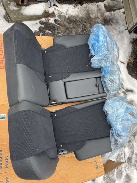 Задній ряд роздільних сидінь Hyundai tucson JM