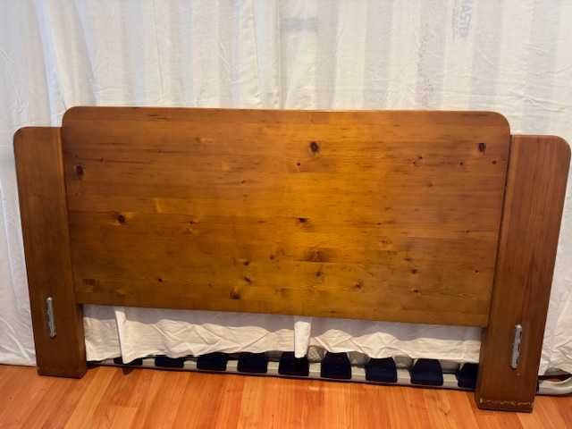 Cama de Casal em madeira maciça cerne