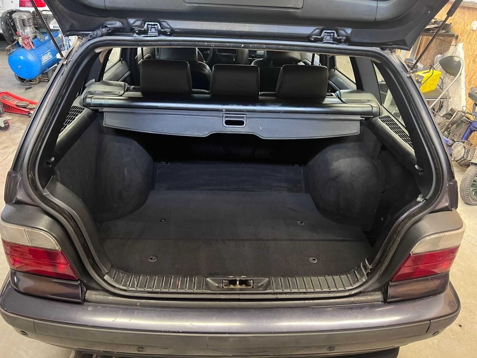 BMW E36 325i na sprzedaz w całości lub części