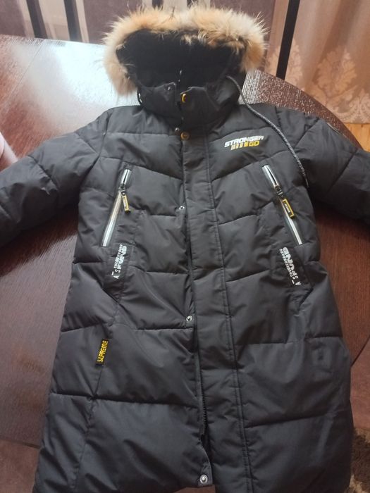 Продам дитячу, теплу куртку на ріст 146