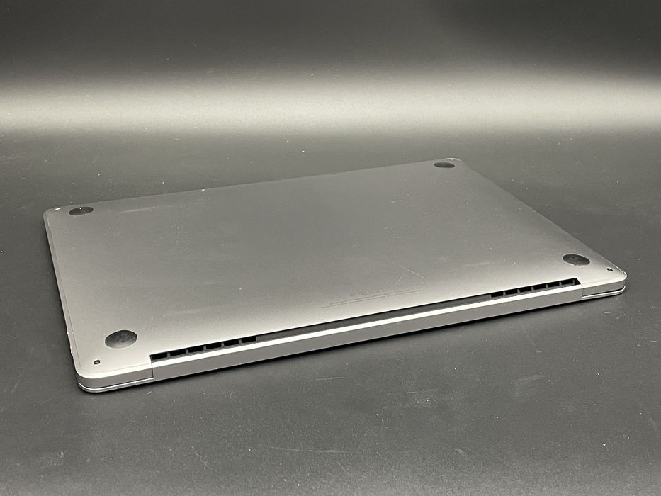 Macbook pro 2020 i5 256 ssd