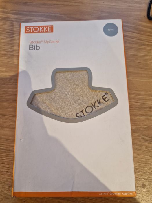 STOKKE MyCarrier Bib Śliniak