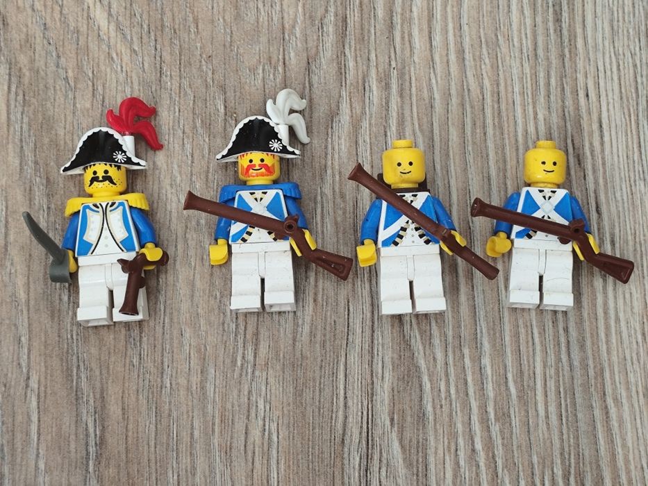 Klasyczne LEGO Pirates – Żołnierze Imperialni (Bluecoats) vintage z lat 90. + Gubernator ( Opis ! )