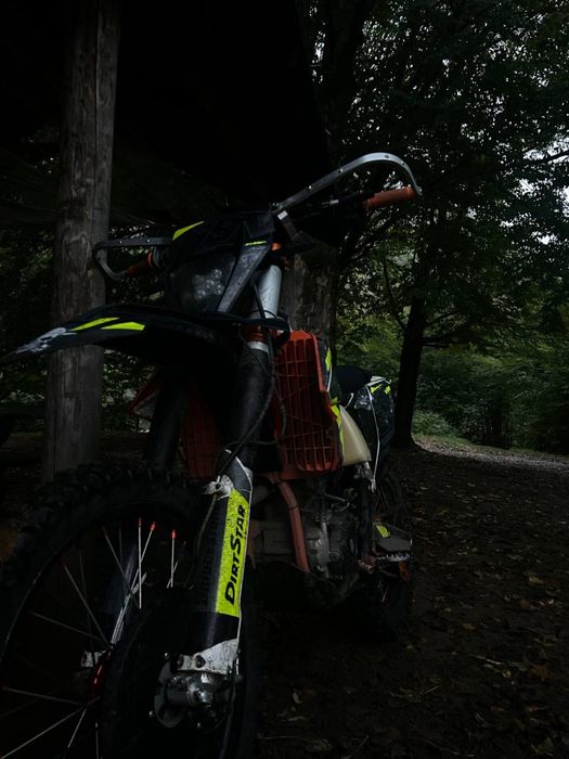 Продам кові 250 про в шорошому стані снарядження віддаю з мотоциклом