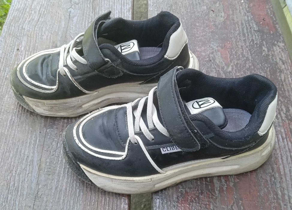 Дитячі кросівки б/у