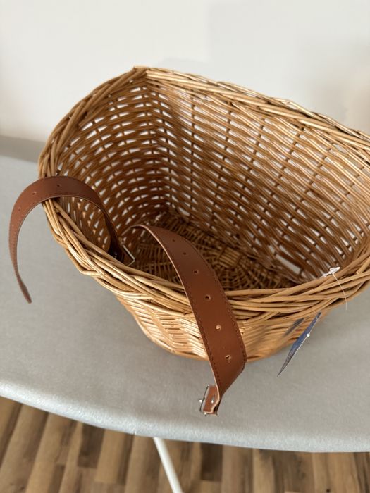 Koszyk na rower wiklinowy