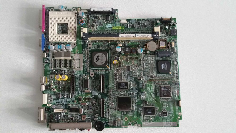 Mainboard Via KT 400A para computador TARGA Visionary 2600 +.