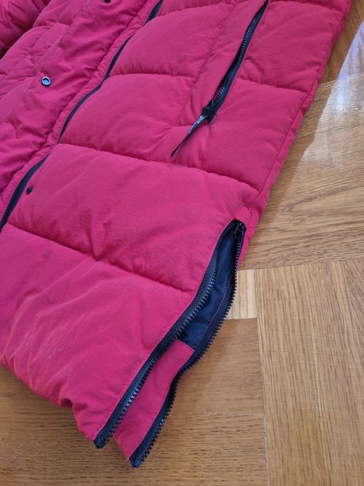 Жіноча зимова куртка бренду 4F