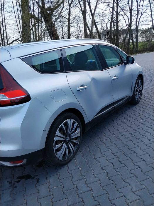 Renault Scenic 1.7 dCi niski przebieg  czujniki parkowania