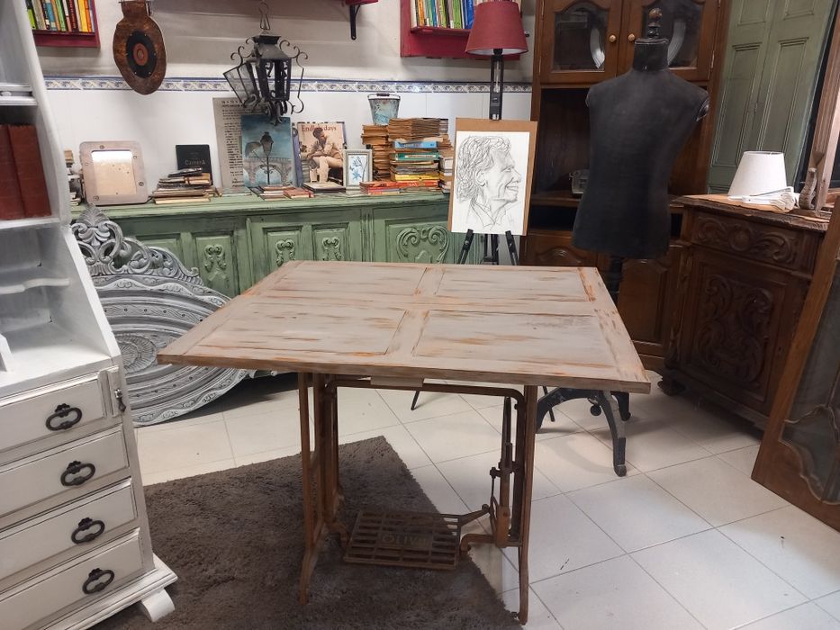 Mesa quadrada personalizada