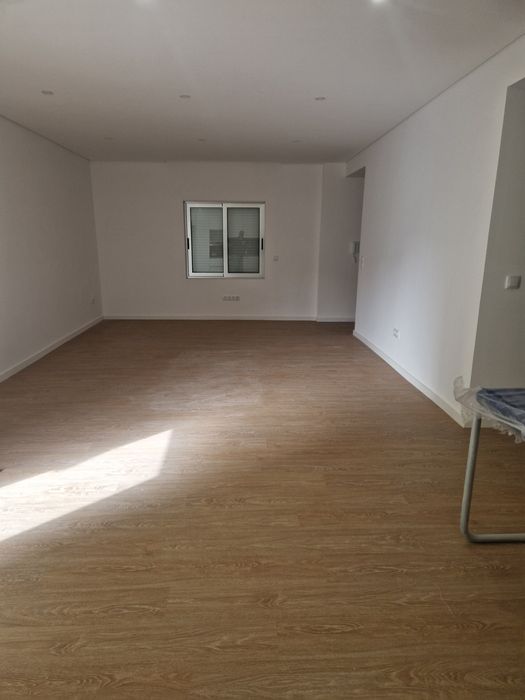 Alugo apartamento T3