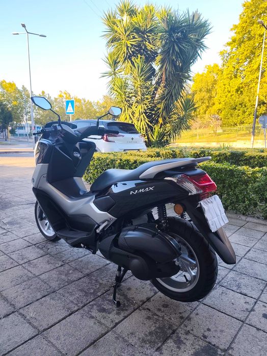 Yamaha nmax 125 como nova