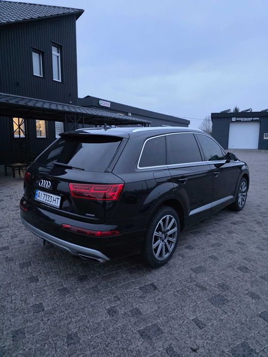 AUDI Q7 2018 року