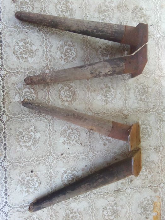 Ножки для столика или чего-то другого. разные...