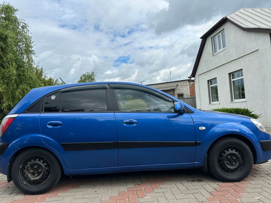 Kia rio хетчбек 2006 року