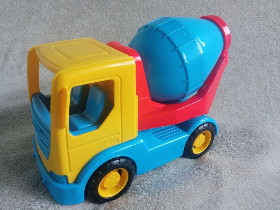 Autka  Technok i Wader z 4szt.