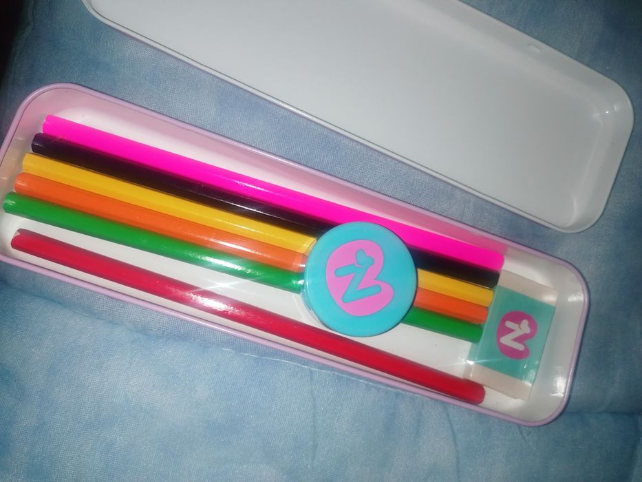 Estojo Nenuno material escolar