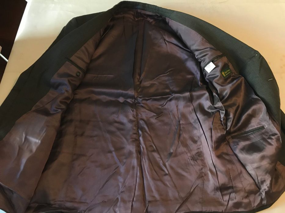 Fato de Homem Cinza em bom estado!