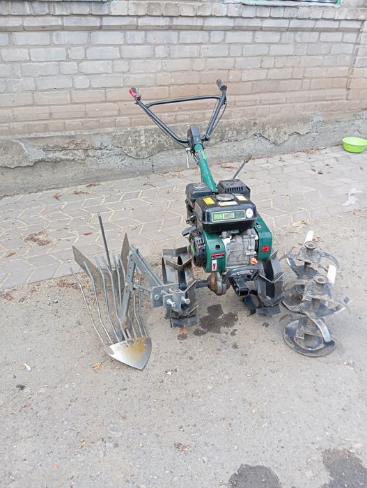 Мотоблок       .