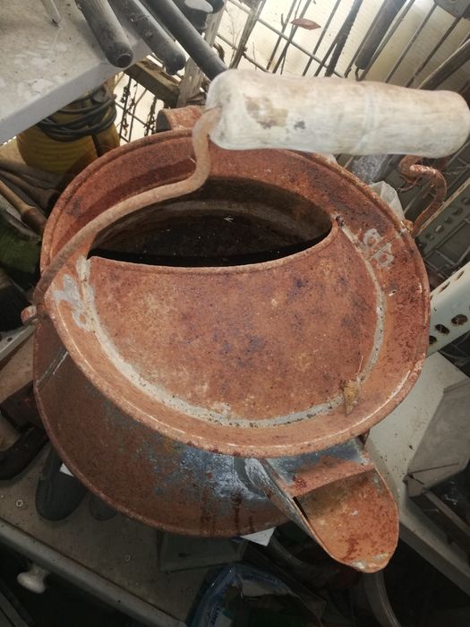 Chaleira antiga usada