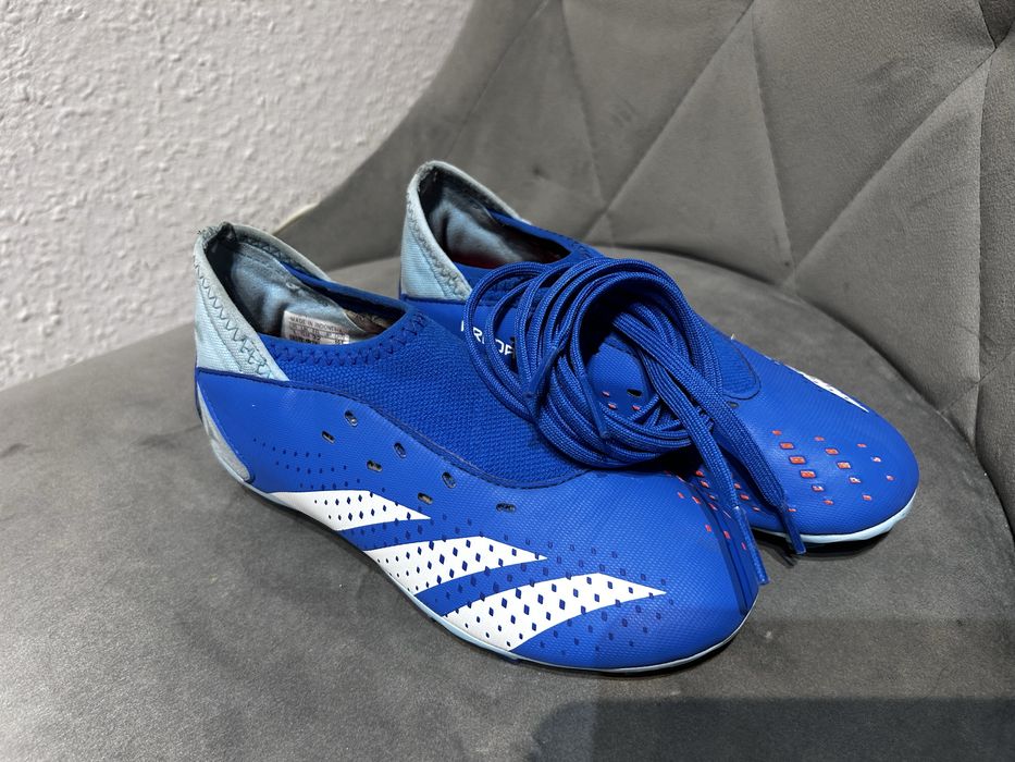 Buty piłkarskie Adidas Predator, rozm. 32-bardzo dobry stan