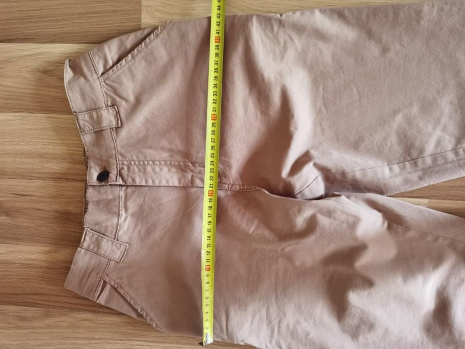 Spodnie joggery beżowe