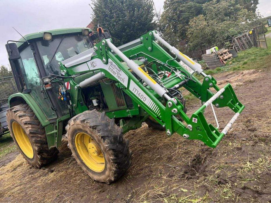 Ładowacz TUR INTERTECH do Case Zetor, JD, NH, MF, MTZ kredyt 0% montaż samopoziomowanie ramka EURO samozatrzaskowa 3 sekcje sterowanie joystick