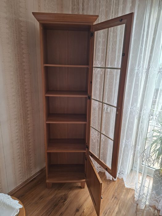 Regał słupek przeszklony