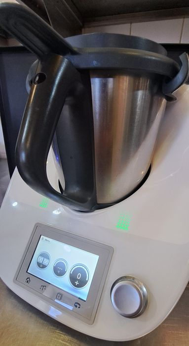 Vendo Bimby Vorwerk TM5 em 2a mão