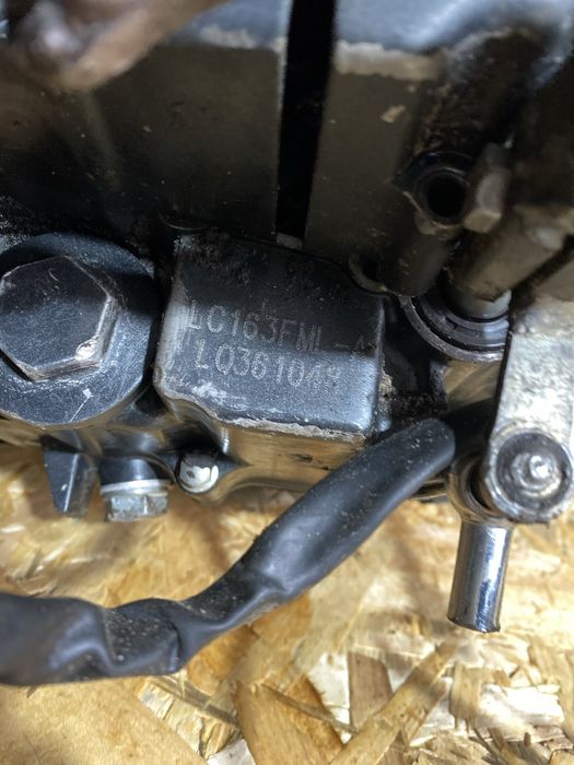 Двигун вайпер 200 163fml