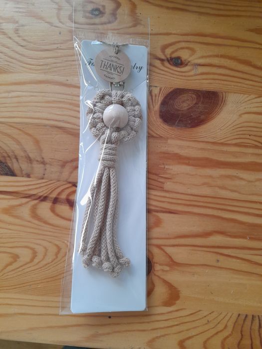 Breloczek, brelok, zawieszka makrama handmade - kwiatek