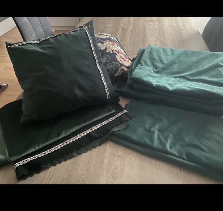 Zestaw zaslony, bieznik i poduszki