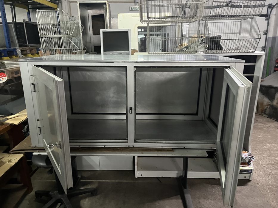 Armario de parede em aluminio de 2 portas 1.40mt