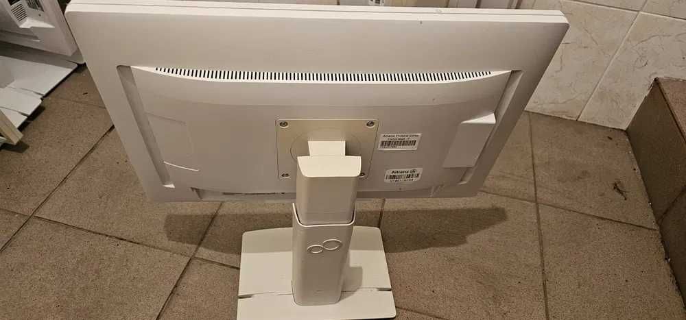 Monitor Fujitsu b22w-6