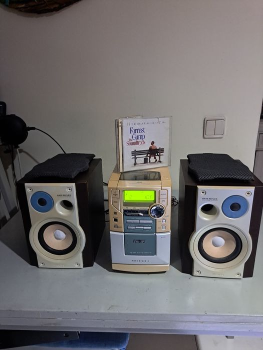 Vendo mini hifi da Philips model-mc-200/ 22 com leitor de cd,s, Rádio,