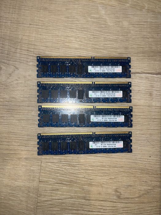 4x Pamięć RAM SK Hynix 4GB 1Rx4 PC3-10600 DDR3 RDIMM HMT351R7BFR4A-H9