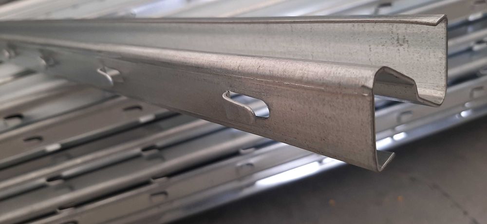 Słupek do siatki leśnej 2,25 wysoki