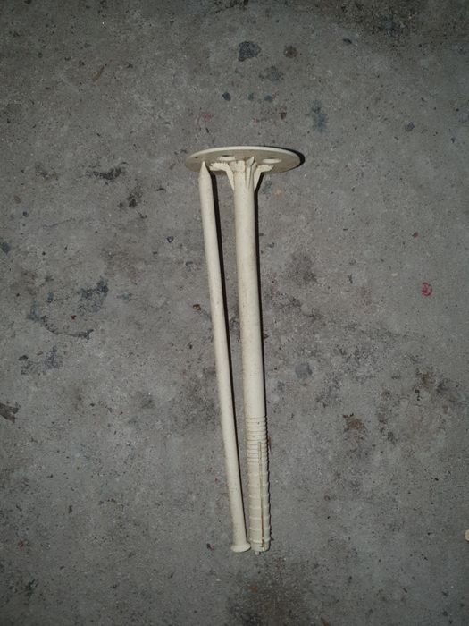 sprzedam kołki do styropianu