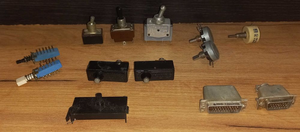 Переключатель регулятор включатель вимикач радиодетали