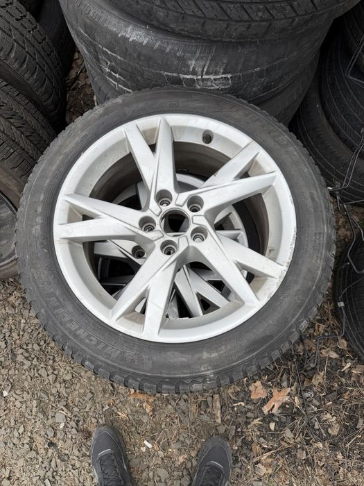 Диски поштучно Audi A4 B9 / A5 7.5 J ET38 R17 8W0 601 025 K